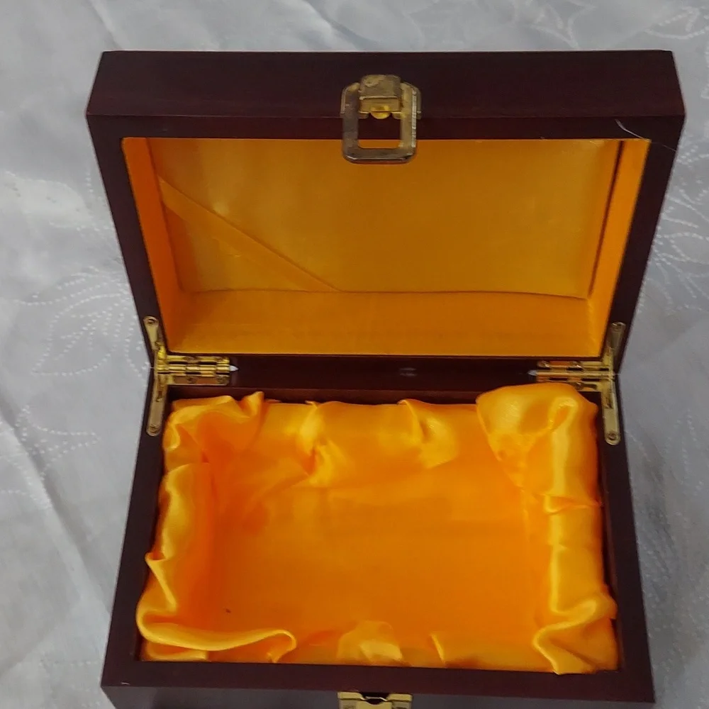 Chinese Reverse-painted Vase